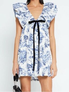 O.P.T. blue and White Puff Sleeve Floral Babydoll Dress